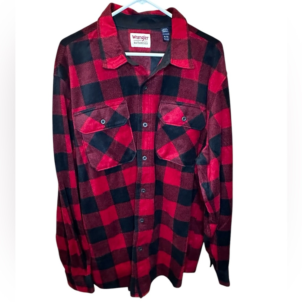 Wrangler button down flannel red & black buffalo print long‎ sleeve, NWOT